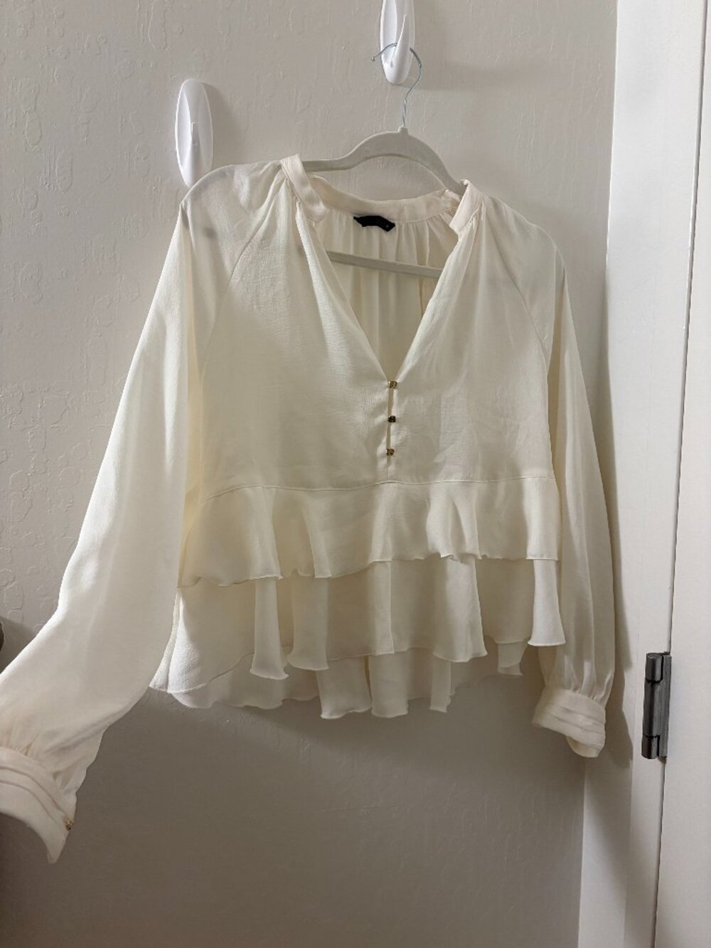 ZARA White long sleeved blouse